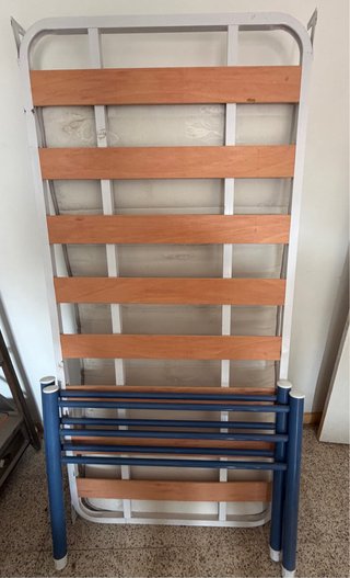 Conjunto de cama con colchón