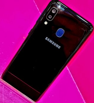 SAMSUNG GALAXY A20E 32GB 3GB RAM COMO NUEVO