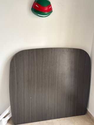 Conjunto de Dormitorio: Cabecero y Escritorio