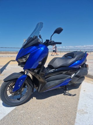 Yamaha XMAX 300