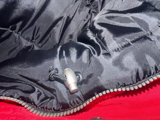 Anorak Rojo y Azul