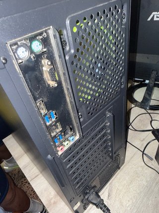 PC Gamer NitroPc con Iluminación LED
