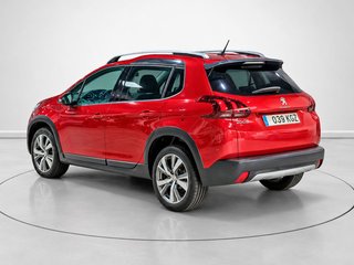 Peugeot 2008 PureTech 110 Allure 81 kW (110 CV)