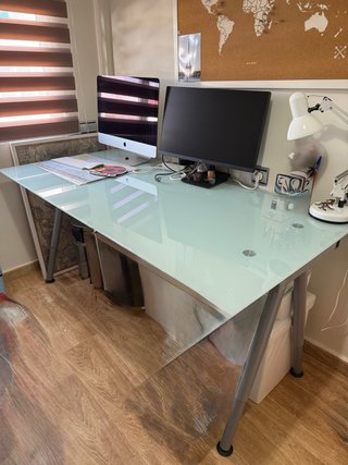 Mesa escritorio cristal patas regulables