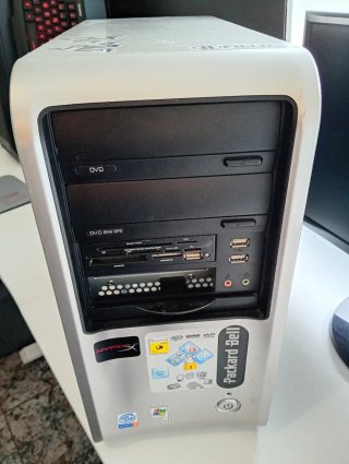 Caja retro PC Packard Bell