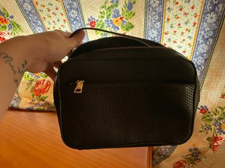 Bolso Negro con Textura