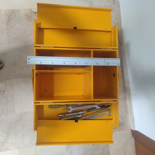 Caja de vuelo de aeromodelismo.