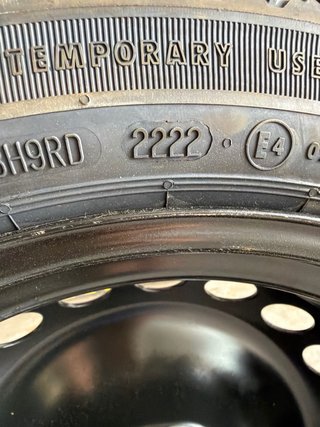 Neumatico de uso temporal