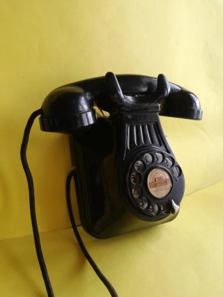 Teléfono Antiguo de Baquelita