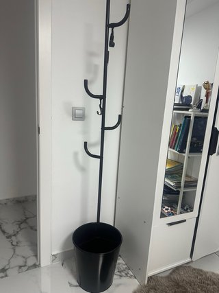 Porta scarpe IKEA nero in piedi