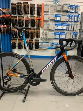 Giant TCR Advanced SL Team, Ultegra Di2 12v, zipp