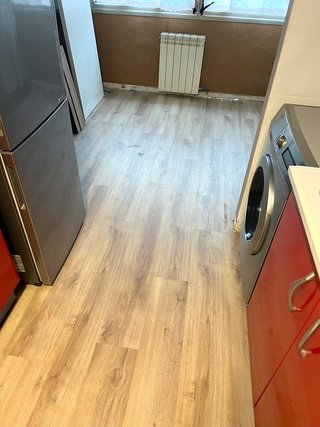 Instalación de parquet, puertas, suelo vinilico