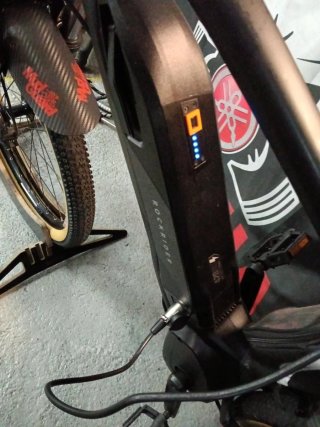 SE vende o se CAMBIA Bicicleta Eléctrica Rockrider