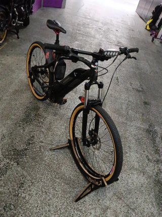 SE vende o se CAMBIA Bicicleta Eléctrica Rockrider