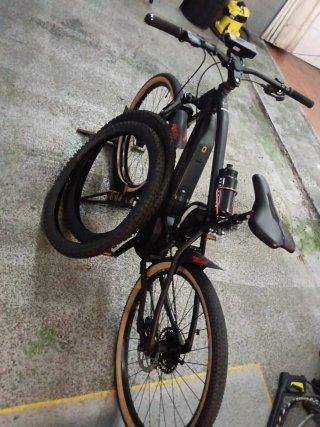 SE vende o se CAMBIA Bicicleta Eléctrica Rockrider