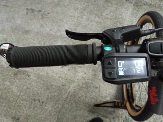 SE vende o se CAMBIA Bicicleta Eléctrica Rockrider
