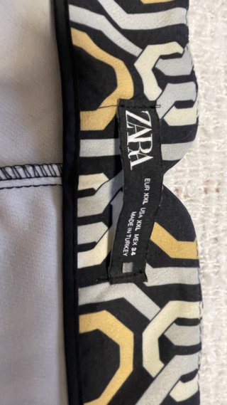 Pantalón Zara Talla XXL Estampado Geométrico