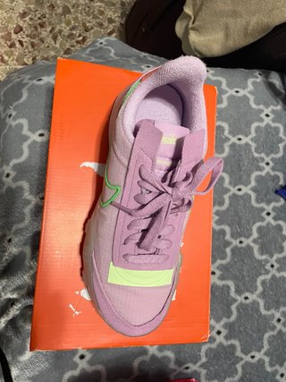 Zapatillas Nike Moradas y Verdes