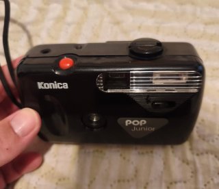 Cámara Konica POP Junior analógica