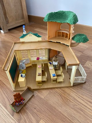 Casas, escuela y bus Sylvanian Families