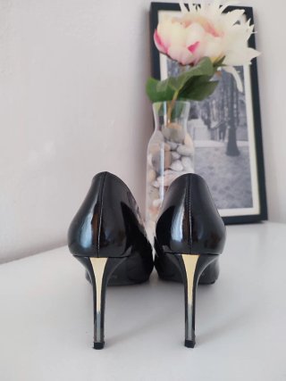 Zapatos de tacón Zara negros talla 37