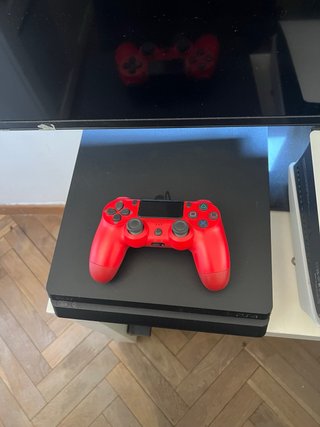 Consola PS4 Negra + Mando Rojo