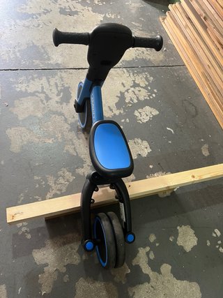 Triciclo HOMCOM 4 en 1 Bebé Evolutivo