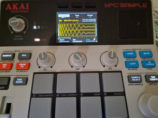 Akai MPC Sample + Maletín + SD + cargador de pared