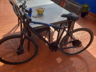 Bicicleta Híbrida Urbana Negra