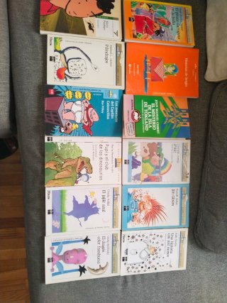 Libros de niños de lectura, 8 e cada uno