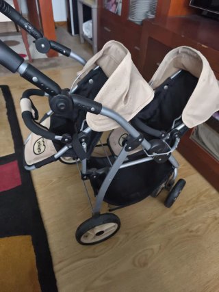 Carrito gemelar para muñecas Miyo