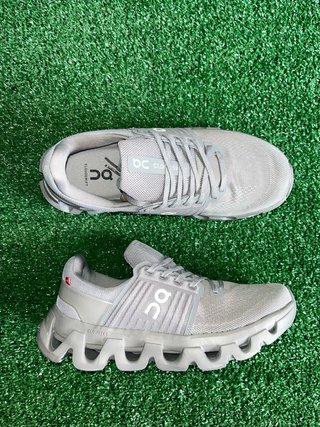 Zapatillas On Cloudswift 3 Gris