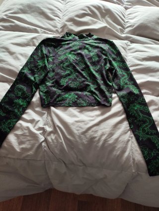 Camiseta manga larga cuello subido dragones