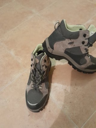 Botas de Montaña Quechua Talla 38