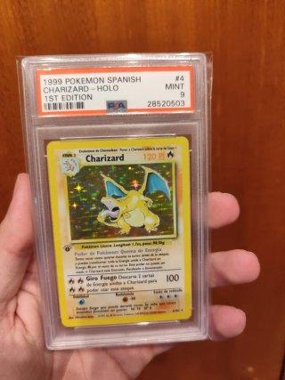 Carta Charizard 1ª Edición PSA 9