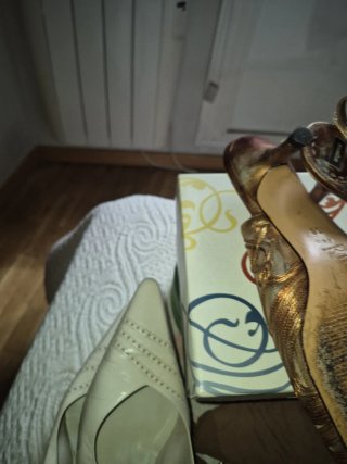 Zapatos Modabella Plataforma Dorados