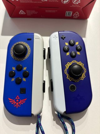 Joy-Con Nintendo Switch Zelda Skyward Sword