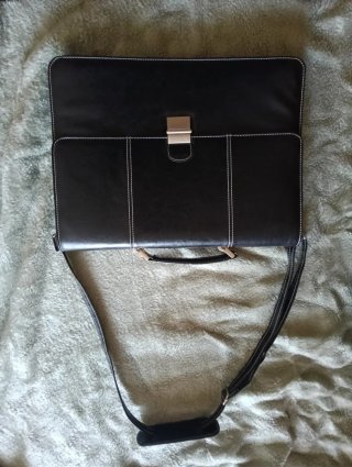 Cartera ejecutiva negra