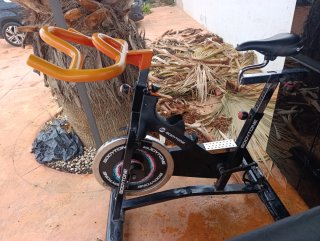 Bicicleta Spinning Bodytone