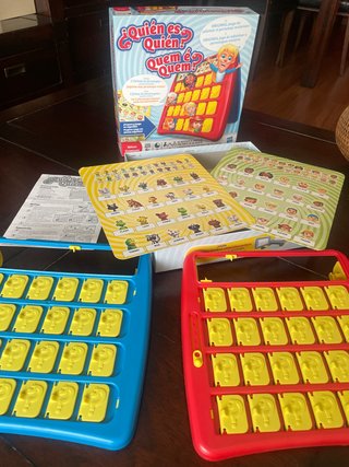 Juego de mesa ¿Quién es Quién? Hasbro 2011