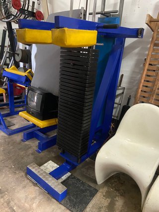 Máquina de Gimnasio para Pierna y Gemelo