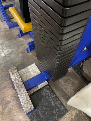 Máquina de Gimnasio para Pierna y Gemelo