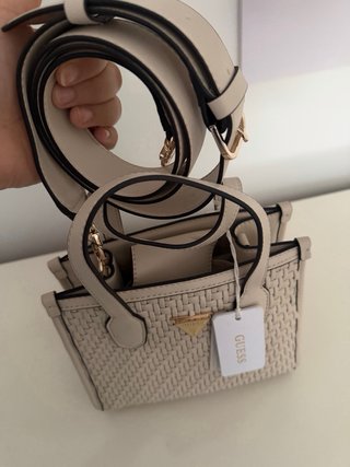 Bolso Guess Silvana Mini Beige original