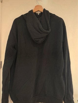 Sudadera negra cremallera y capucha de McKenzie