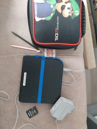Nintendo 2DS Negra y Azul