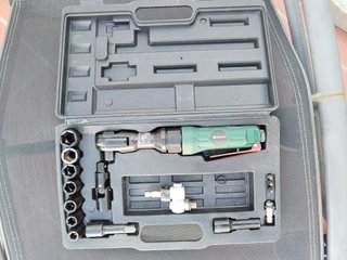 Llave de Carraca Neumática con Vasos