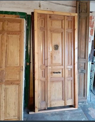 Puertas antiguas y carpintería a medida