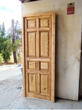 Puertas antiguas y carpintería a medida