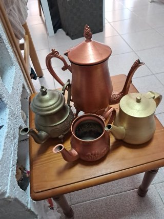 Jarras metálicas decorativas (4 unidades)