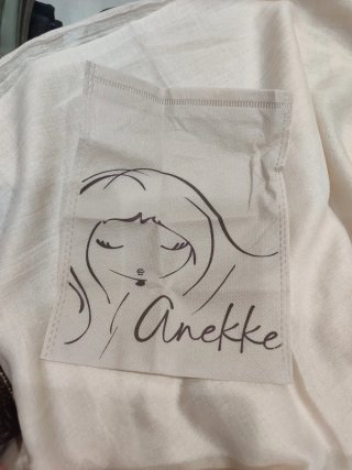 Tarjetero y monedero Anekke